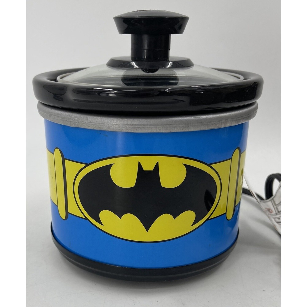 DC‎ Comics Batman Mini Crock Pot Slow Cooker .65 Quart DCB-065 - Picture 2 of 11